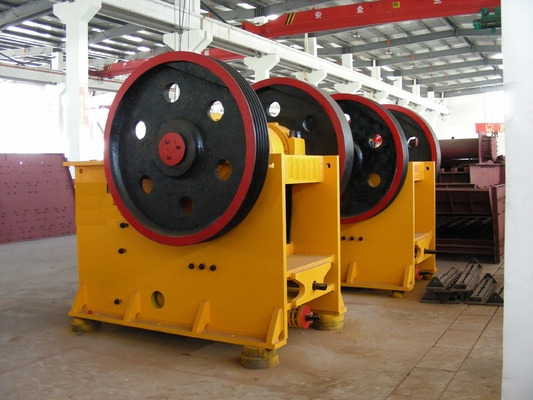 Máy nghiền hình nón di động 30Kw PE400 * 600, Máy nghiền đá chính 36 24