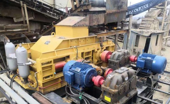 Máy làm lõi cát bột thạch anh 2PG0425 45kw cho vật liệu có độ cứng trung bình