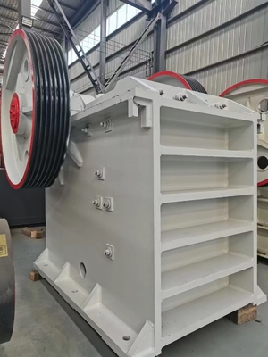 Máy nghiền đá loại 110Kw Công suất cao Máy nghiền hình nón đá PE750 * 1060 380V