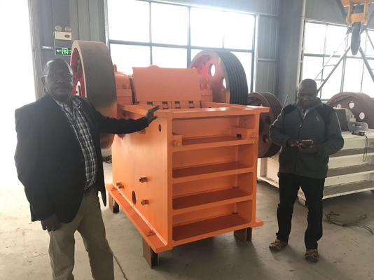 Máy nghiền đá sông Diesel mới Động cơ AC Máy nghiền đá Granite Khai thác vàng