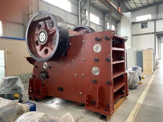 Máy nghiền hàm đá bazan Riverstone 250Kw Thiết bị nghiền đá vôi