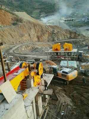 Máy nghiền tác động đá vôi 100-200 TPH PF1214 1010 1315 Máy nghiền bê tông nhỏ gọn