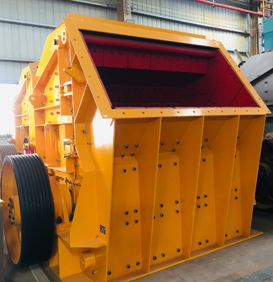 Máy nghiền búa tác động 1250 * 1400 Máy nghiền than di động 160Kw Đá mịn môi trường